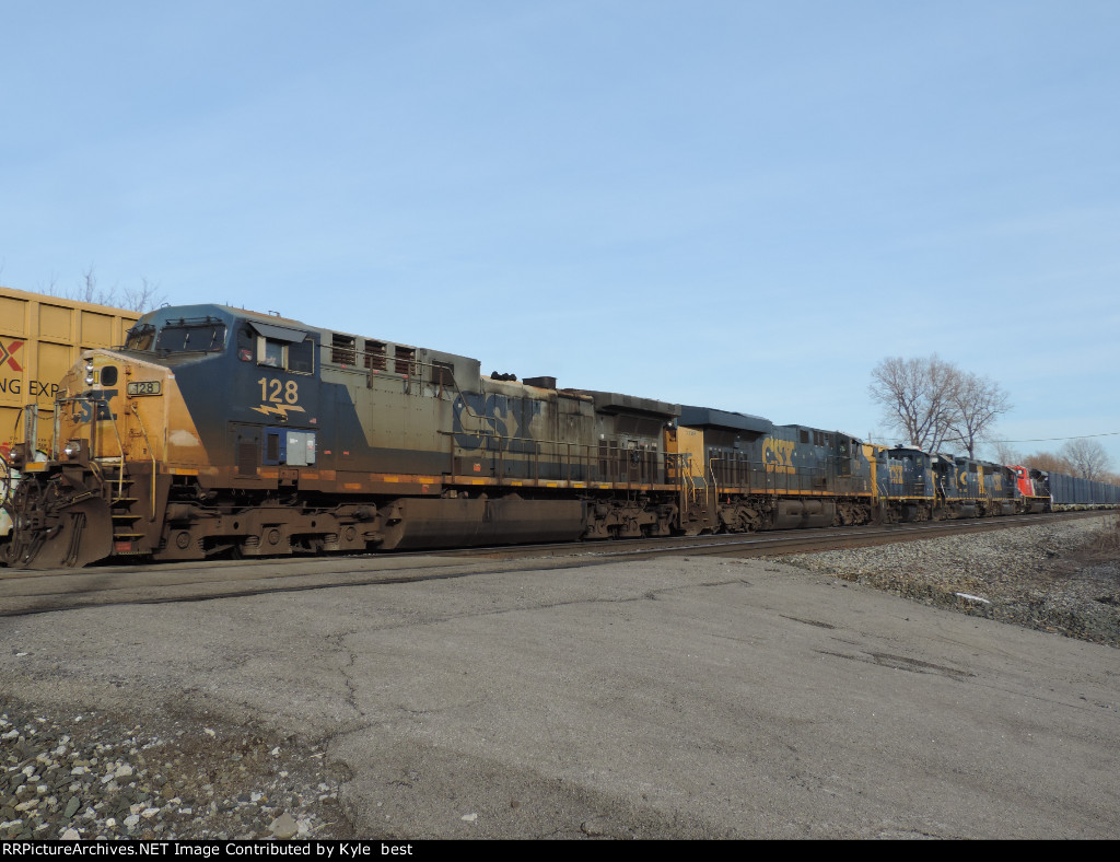 CSX 128 on M627